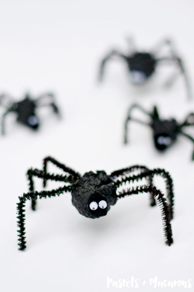 fall crafts for kids pinecone spider Halloween craft