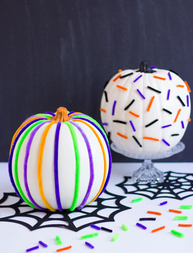 pipe cleaner pumpkins